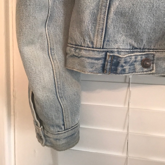 Levi’s Original Sherpa Denim Trucker Jacket - Picture 15 of 16